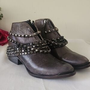 Freebird by Steven Mezlow Gray Leather Studded Ankle Bootie Boot 6